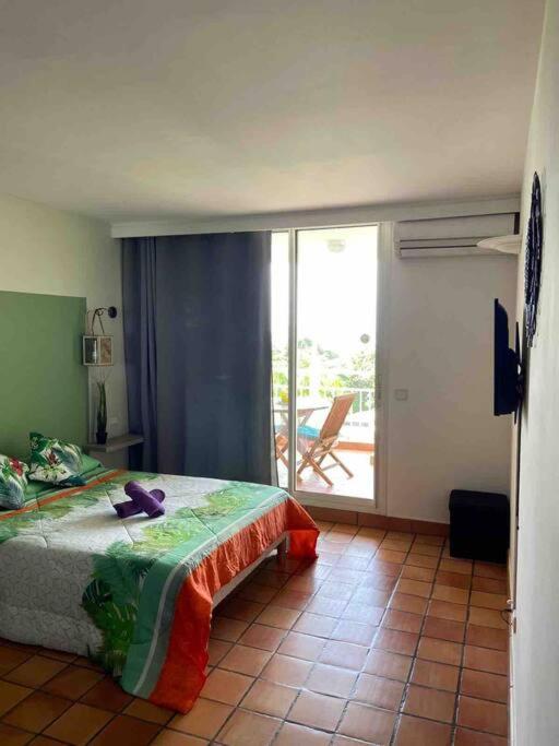 Studio Paisible Avec Piscine, Pas Loin De La Plage La Trinite Luaran gambar